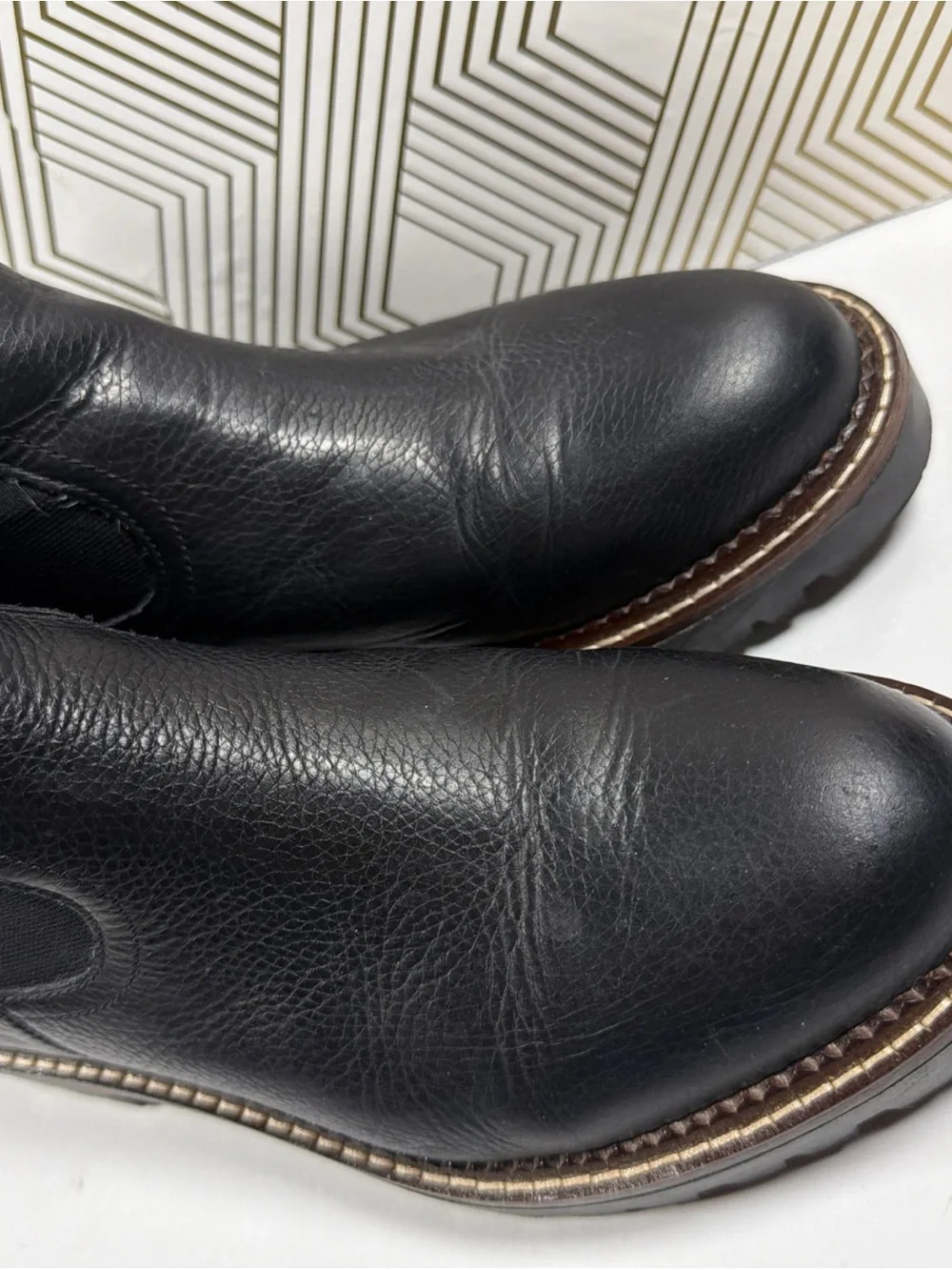 Calson women’s Black Leather Chelsea Lug Boots - Classic Pull-On Style
